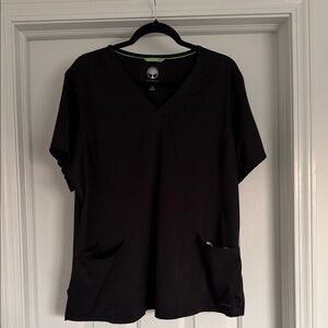 Women’s Healing Hands Black V-Neck Short Sleeve Scrub Top with Pockets